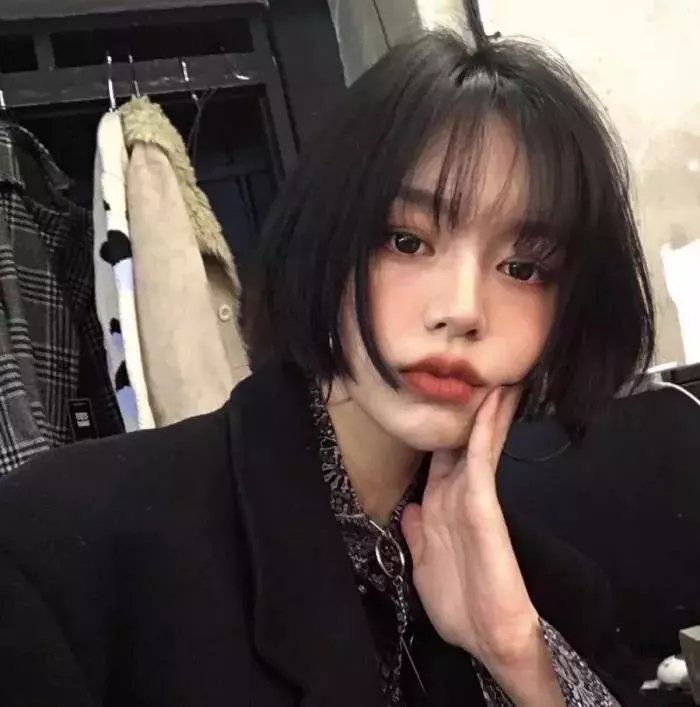 纯真小镇的夫人
